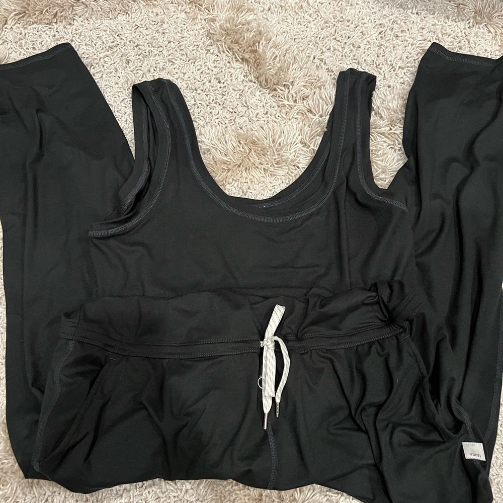 Vuori jumpsuit. Black~ Size Large~ Excellent condition!